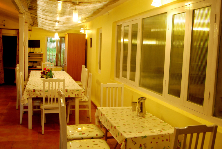 Food & Drinks 4, Bella Vista Stay, The Nilgiris