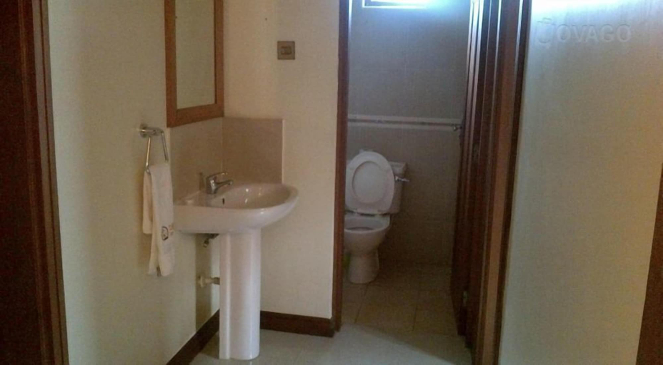 Bathroom, Bondo Pride Hotel, Bondo