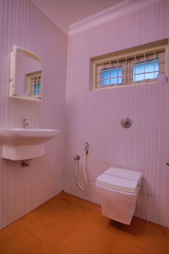 Bathroom 3, Hydel Palace, Thrissur