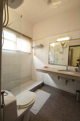 Bathroom 3, Golden Leaf, Delhi