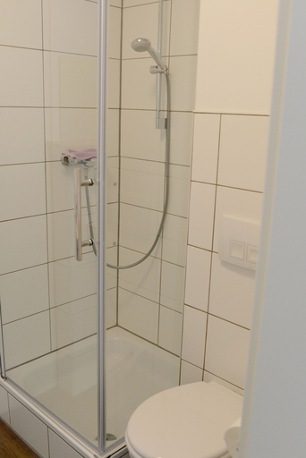 Bathroom 5, Pforzheim Ferienhaus 24-7, Pforzheim