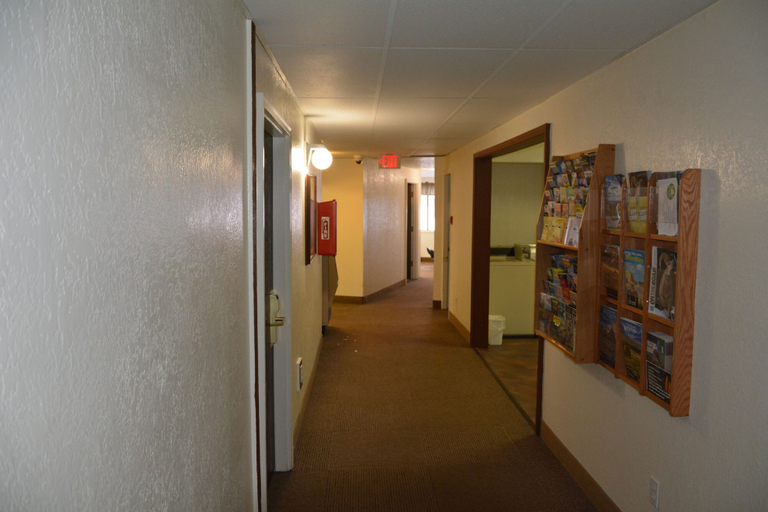 Others 5, Locomotive Inn, Yellowstone