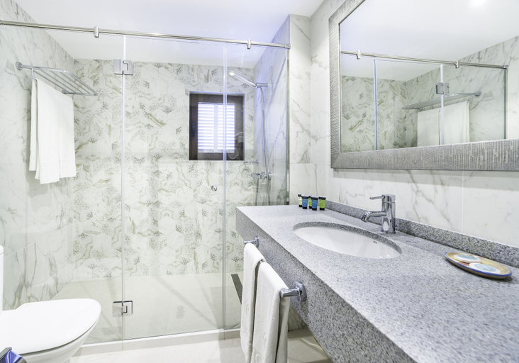 Bathroom 4, Hoposa Costa D'Or - Adults Only, Baleares