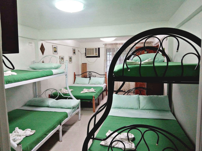Bedroom 2, La Casa Roa Hostel, Caramoan
