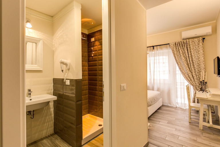 Bathroom 5, Casa Tua Vaticano Guest House, Rome