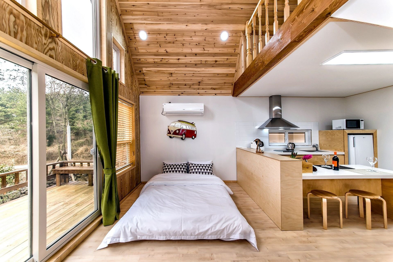 Bedroom 2, Browncabin Pension, Jeju