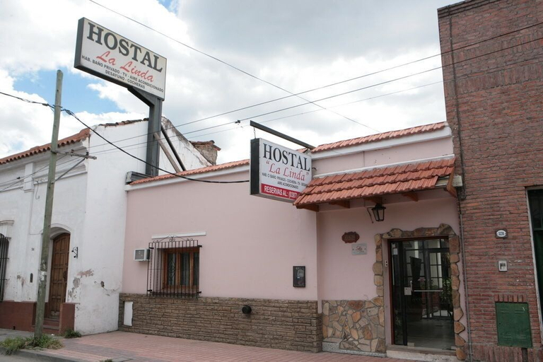 Exterior & Views 2, Hostal La Linda, Capital