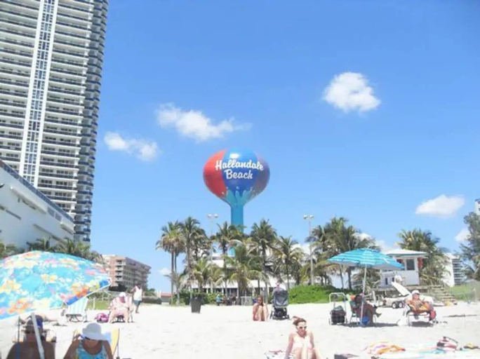 Exterior & Views 2, Lovely Hallandale Beach Studio, Broward