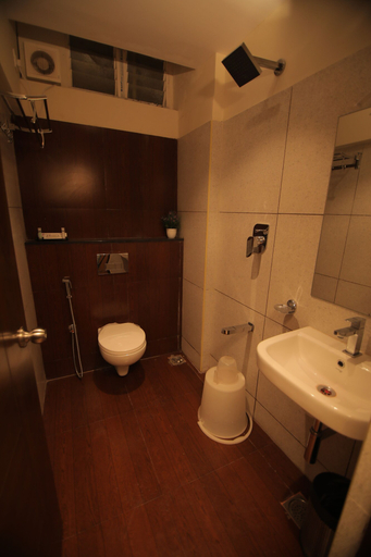 Bathroom 4, Canyonsun, Chennai