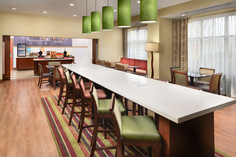 Food & Drinks 5, Hampton Inn Kimball, Marion