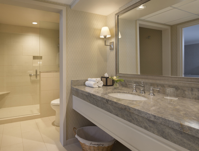Bathroom 5, Lafayette Park Hotel & Spa, Contra Costa