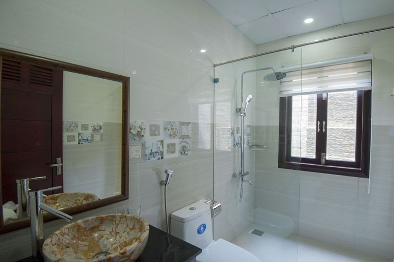 Bathroom 3, Hoi An SunLake Villa, Da Nang