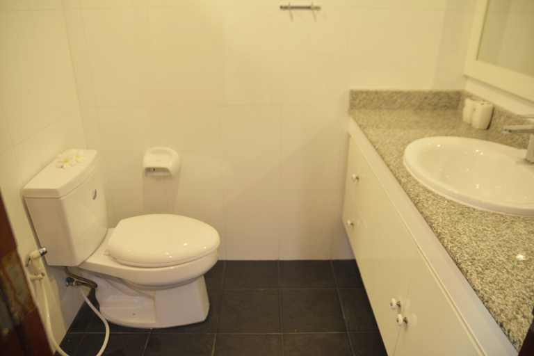Bathroom 4, White Flower Lanta, Ko Lanta