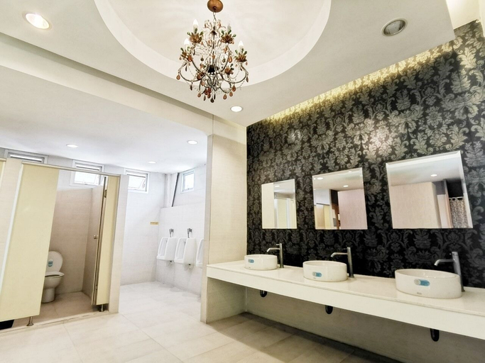 Bathroom 4, Suklutai Hotel & Serviced Apartment, Bang Khla