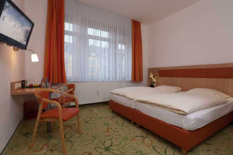 Bedroom 4, Hotel Astoria, Karlsruhe