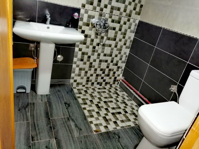 Bathroom 3, Tamanoucht Auberge, Ifrane
