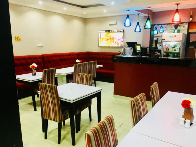 Food & Drinks 4, Saheeto Suites, LagosIsland
