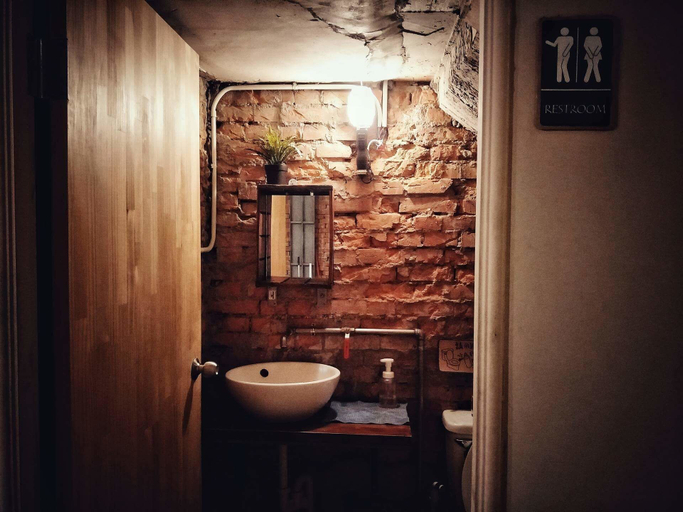 Bathroom 5, Lane62 Hostel, Taichung