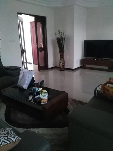 Others 4, Eden Residence, Dakar