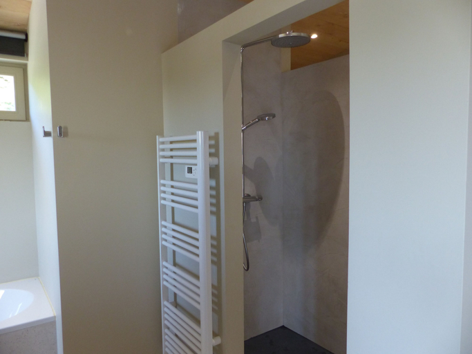Bathroom 5, Chenevieres d'en Haut, Yonne