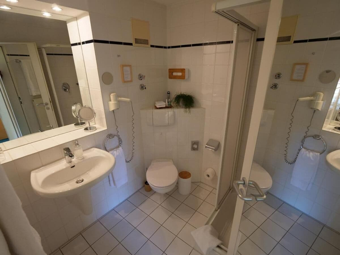Bathroom 5, Privathotel Bremer, Rheinisch-Bergischer Kreis