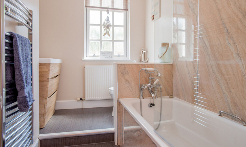 Bathroom, Seaview, Highland