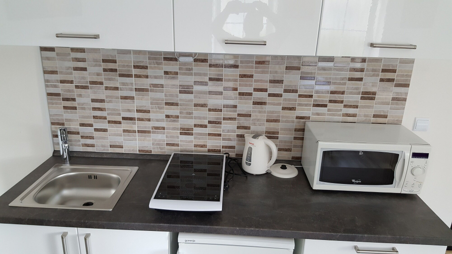 Others 5, Apartma Transpet, Prostějov