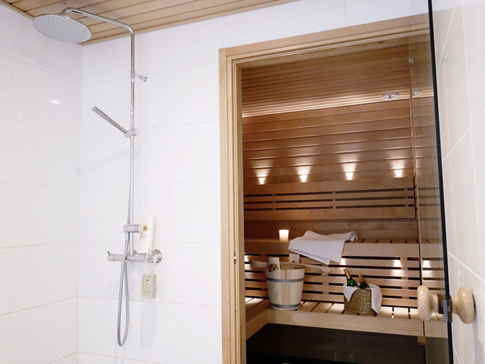 Bathroom 3, Roost Munkkisaari, Uusimaa
