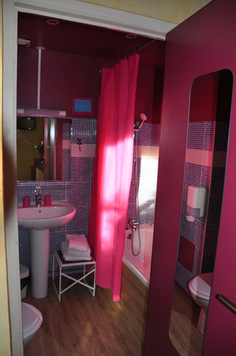 Others 5, Hôtel Le Vieux Carré, Seine-Maritime