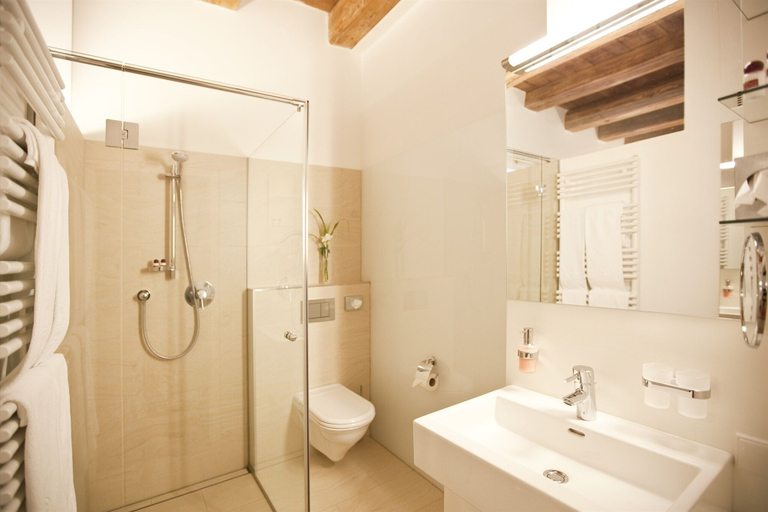 Bathroom 4, Schüttkasten Geras, Horn