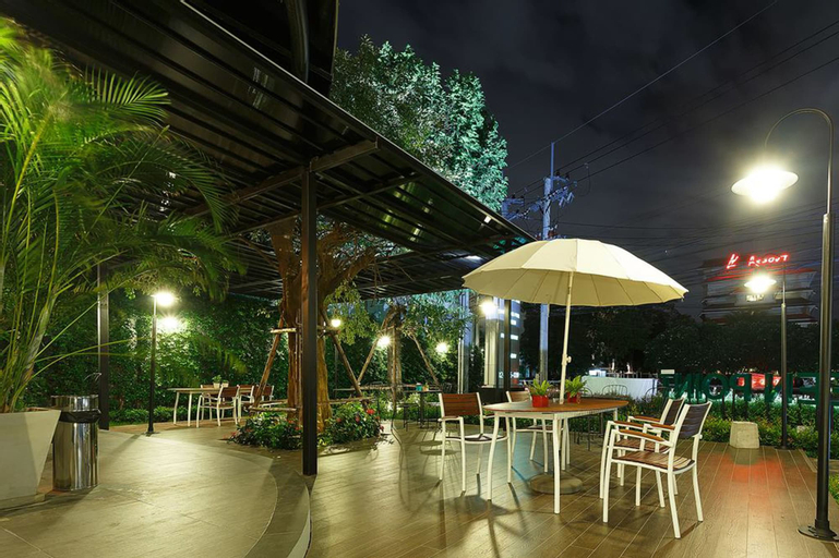 Food & Drinks 5, Green Point Residence Hotel, Bang Kapi