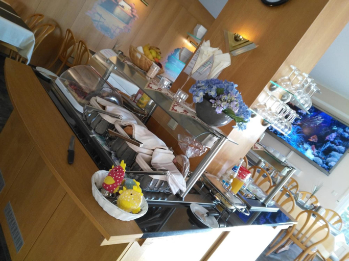 Food & Drinks 6