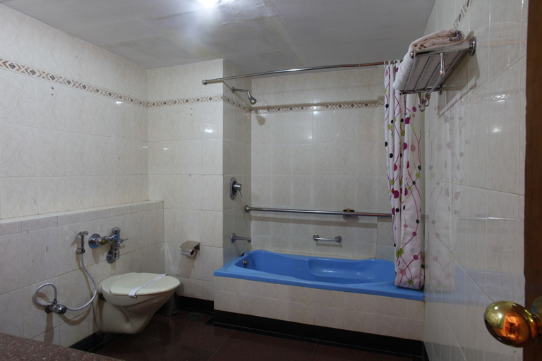 Bathroom 4, Mayura Residency, Thrissur