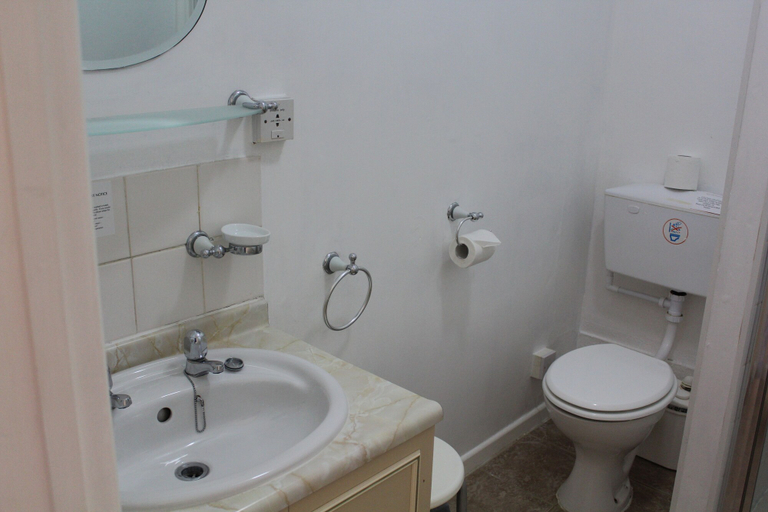Bathroom 4, The Darnley Hotel, Devon