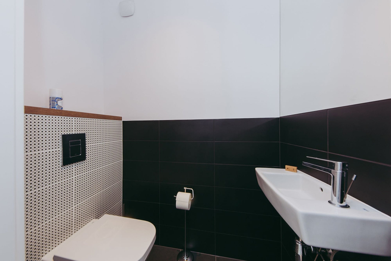 Bathroom 4, ShortStayPoland Żupnicza - B32, Warsaw