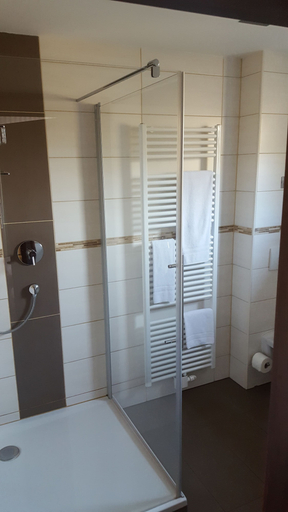 Bathroom 5, Landgasthof Baumhoftenne, Main-Spessart