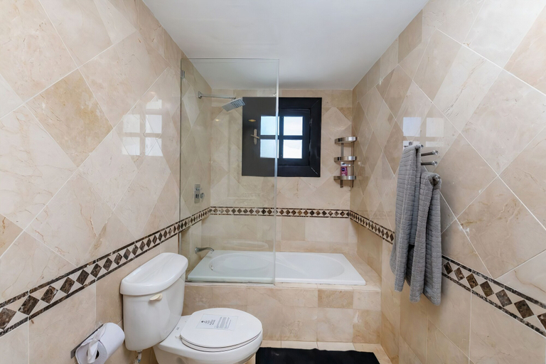 Bathroom 5, Flor Del Mar Condo, Salvaleon de Higuey