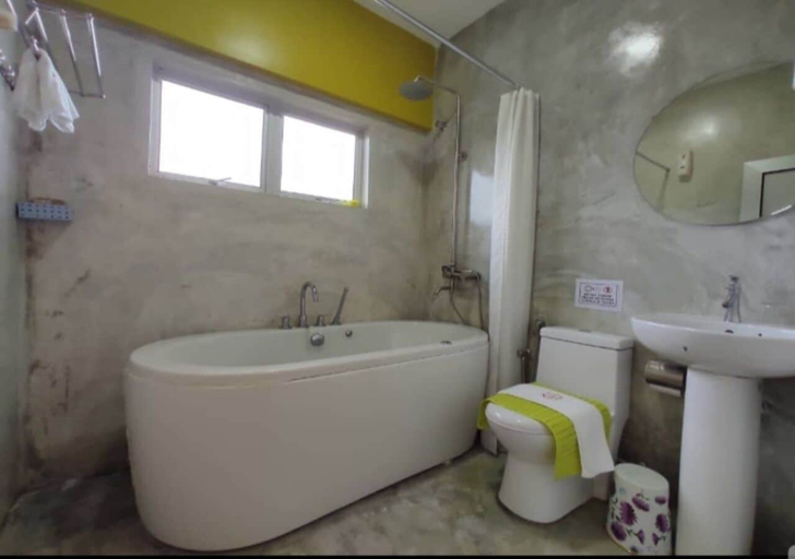 Bathroom 3, Rick Resort Teluk Intan, Hilir Perak