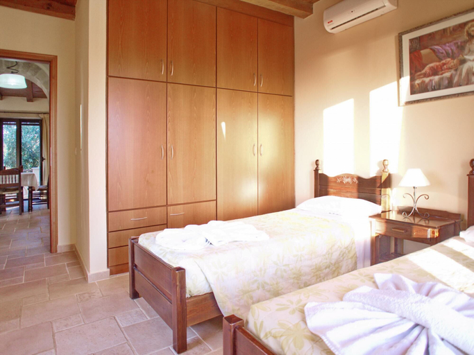 Bedroom 4, Villa Afrati in Plaka, Crete