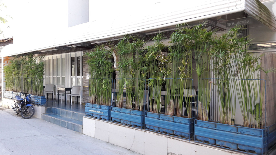 Mecasa Hotel, Malay