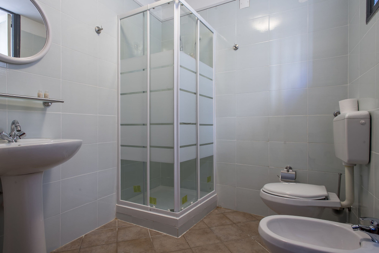 Bathroom 5, GiaChi Friendly Rooms, Palermo
