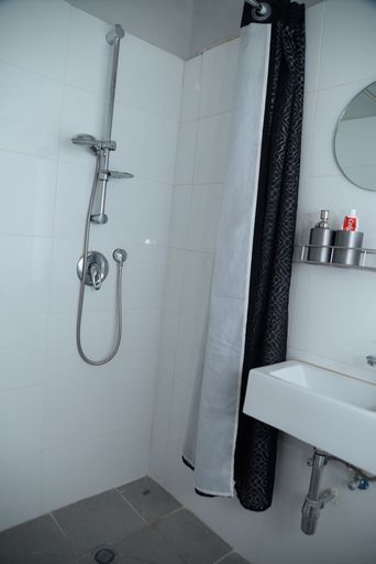 Bathroom 5, Stylish apt next to bograshov