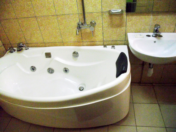 Bathroom 3, Hotel Magnificat Baguida, Golfe (incl Lomé)