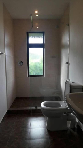 Bathroom, Ol Pejeta Holiday Villas, Laikipia East