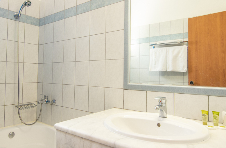 Bathroom 5, Angelika Aparthotel, Crete