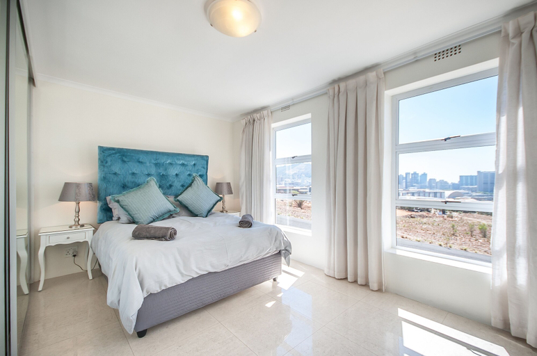 Bedroom 2, 3 Canterbury Square, City of Cape Town
