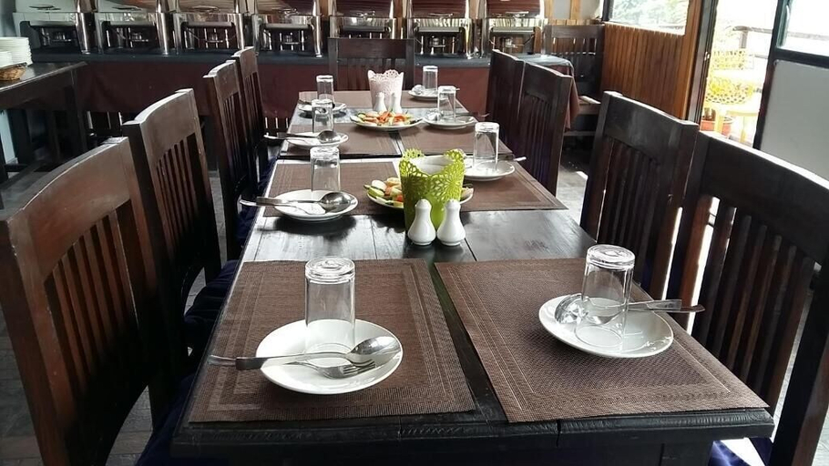 Food & Drinks 5, Hotel The Coast, Gandaki