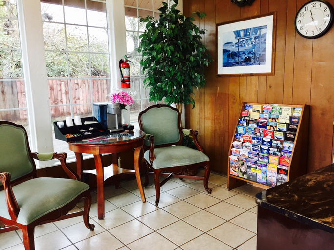 Others 5, Maple Inn & Suites, Merced