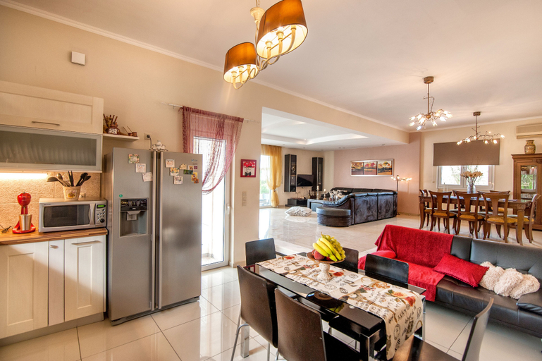 Food & Drinks, villa balos amfimala, Crete