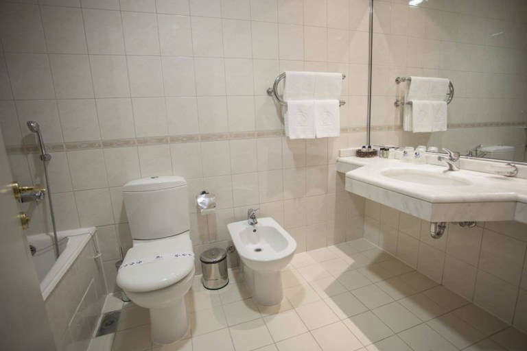 Bathroom 4, Odisseya Resort, Mayskiy